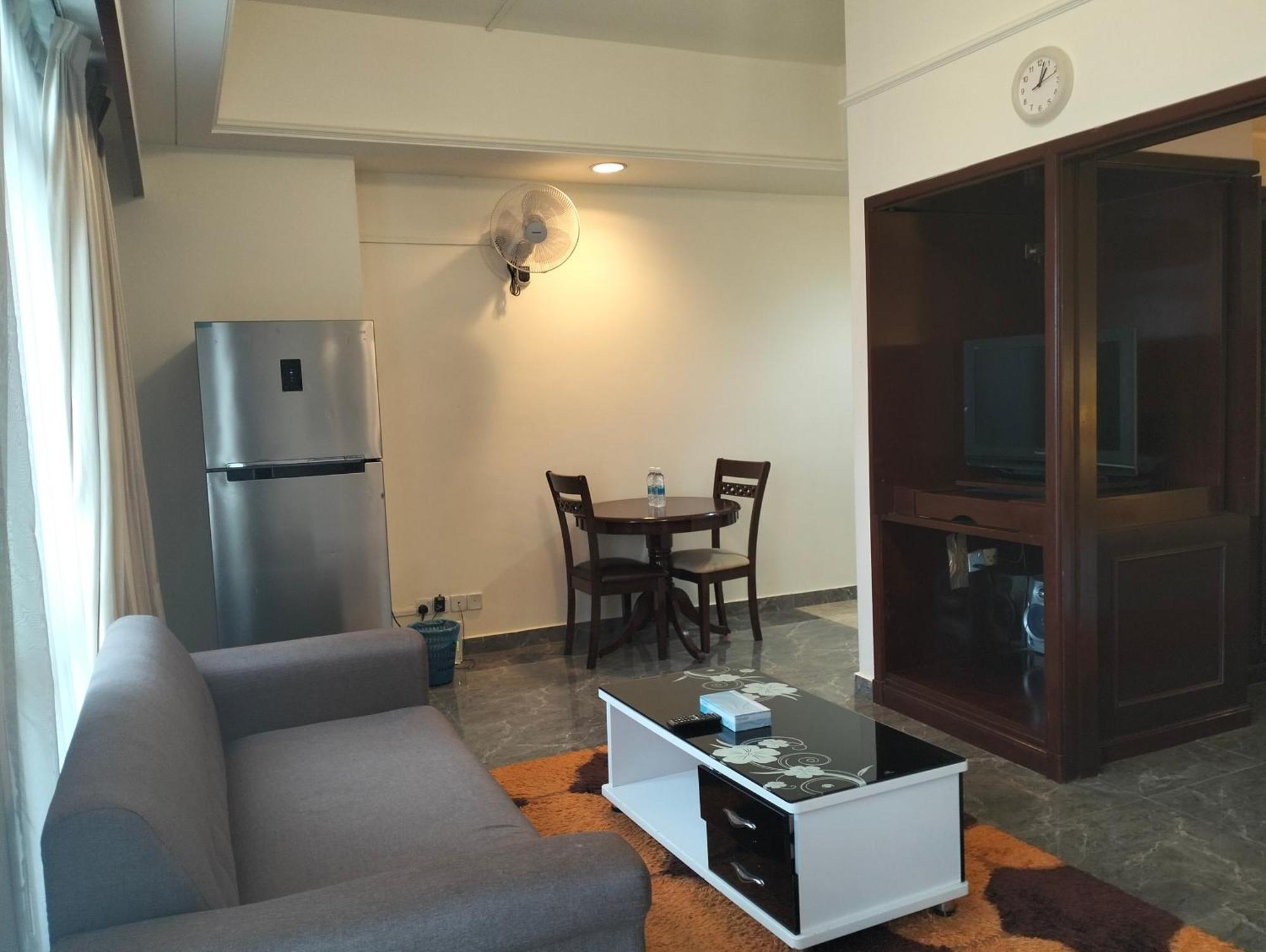 Berjaya Times Square Service By Luna Apartment