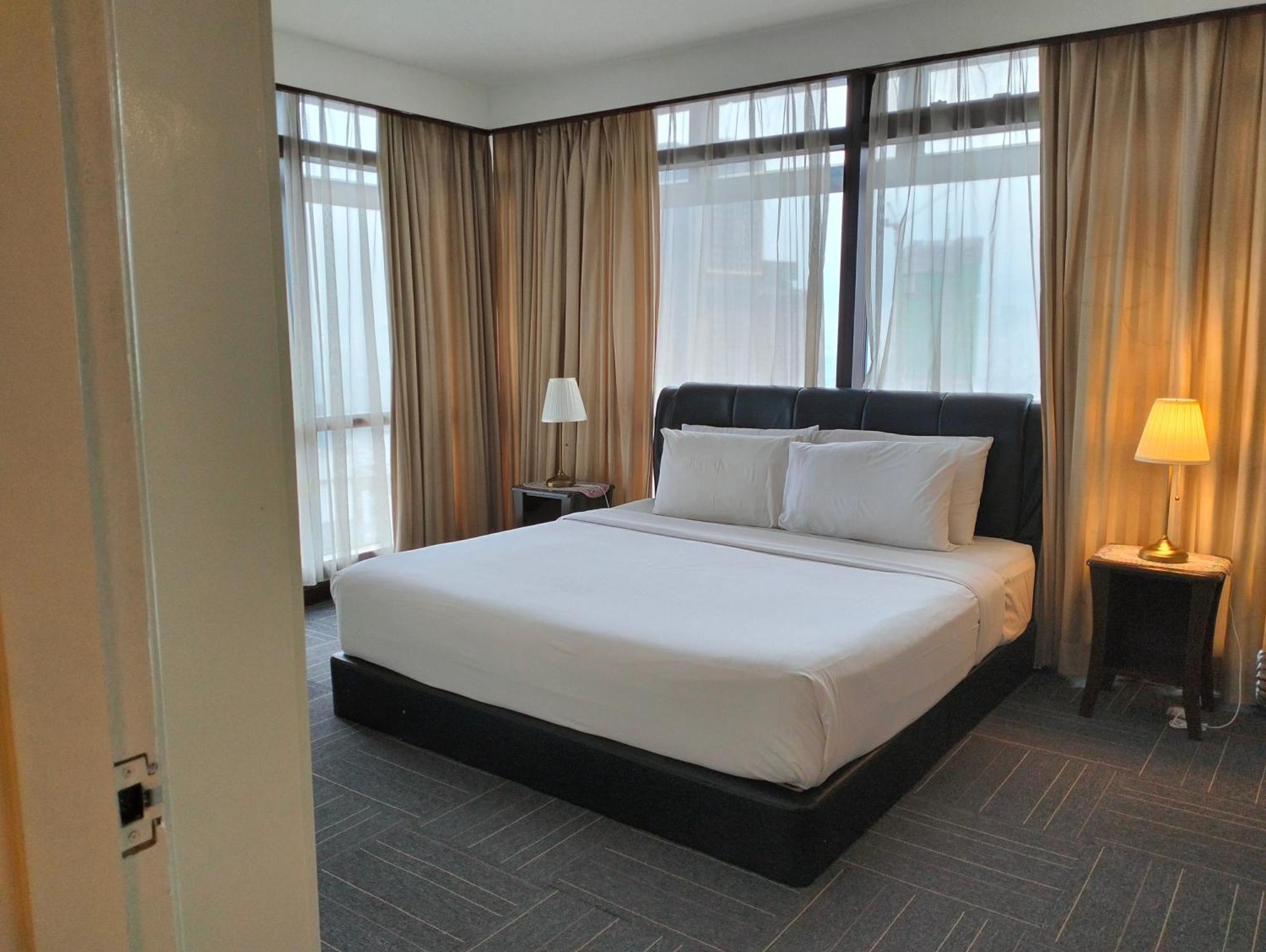 Apartment Berjaya Times Square Service By Luna