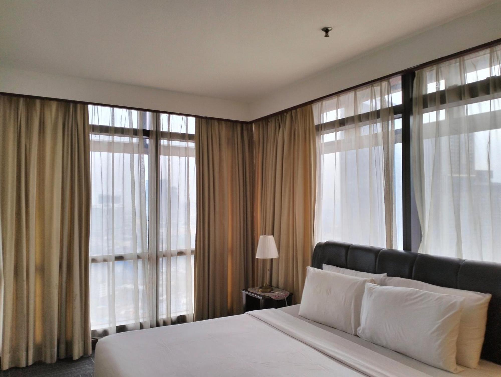 Berjaya Times Square Service By Luna Apartment