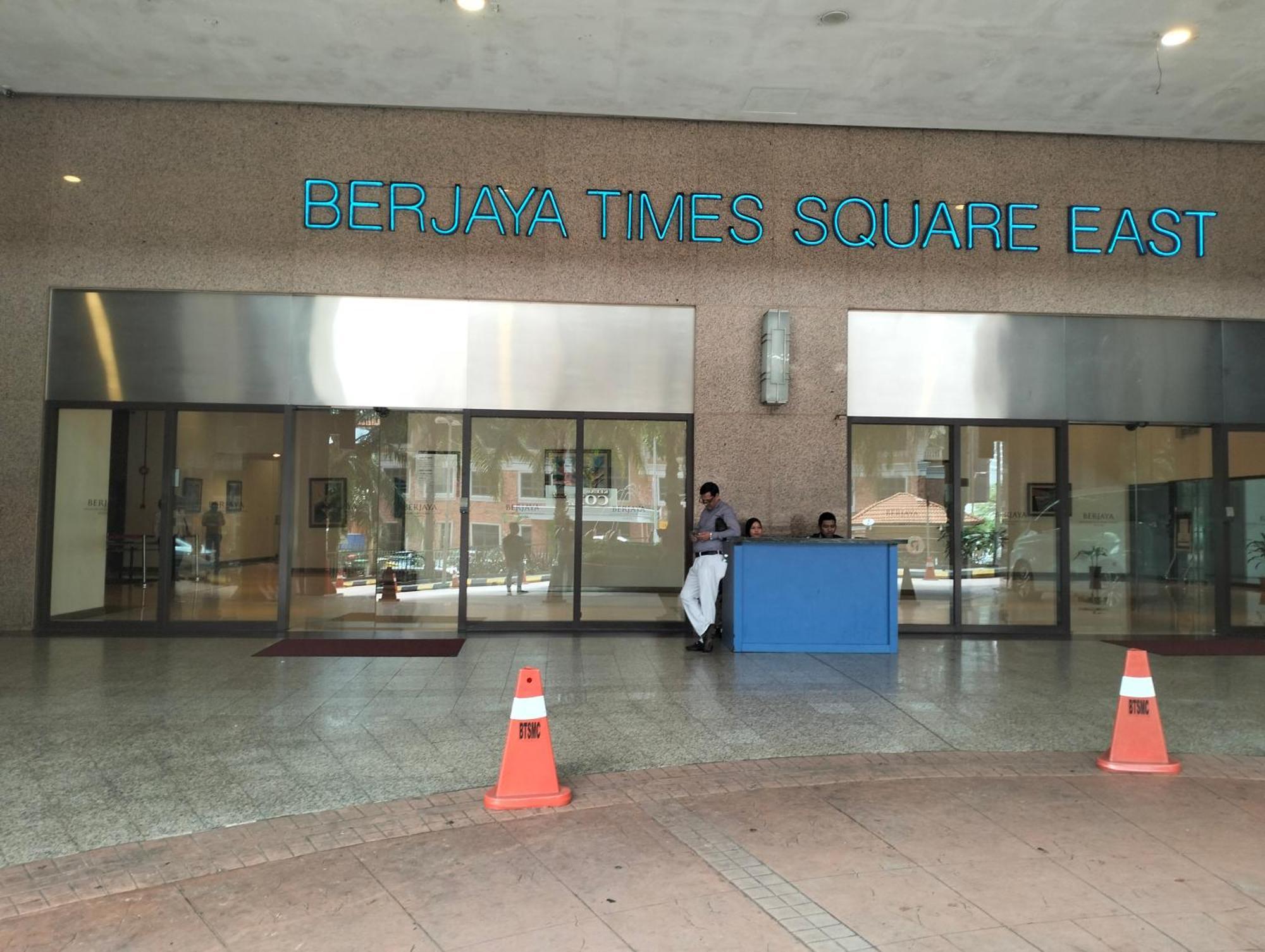 Apartment Berjaya Times Square Service By Luna *